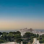 Hills Boutique Villa-ac In Every וילה